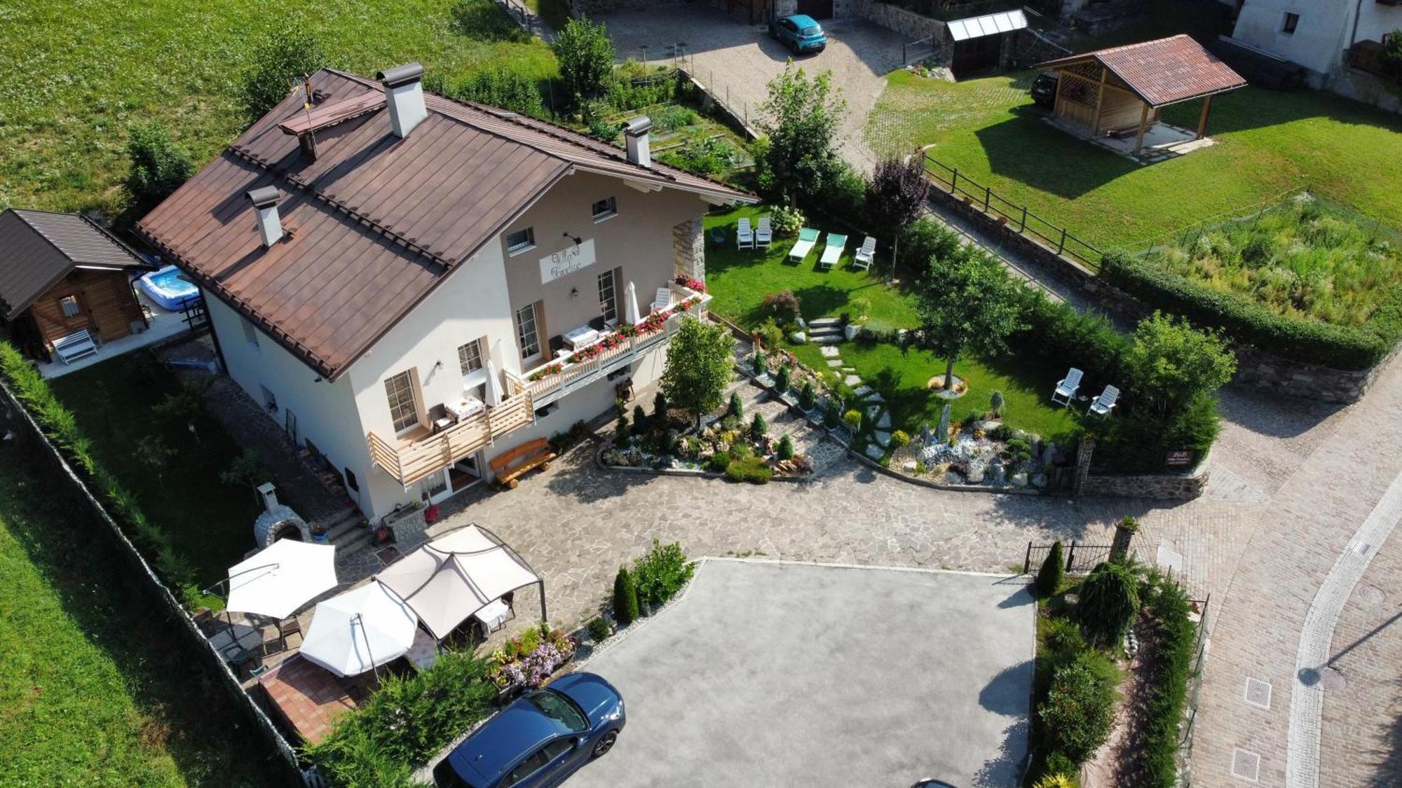 B&B Villa Paradiso Медзана Екстериор снимка